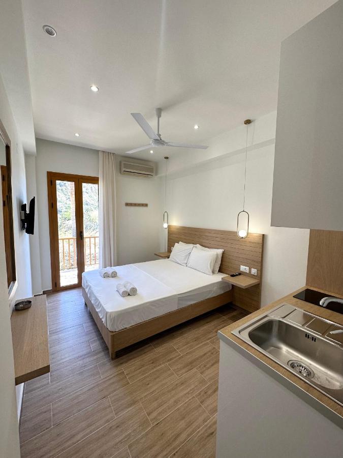 Lissos Rooms Sougia Exterior photo